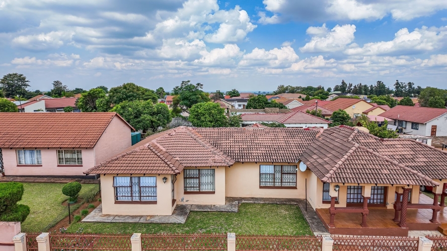 3 Bedroom Property for Sale in Mogwase North West